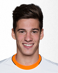 Santi Mina